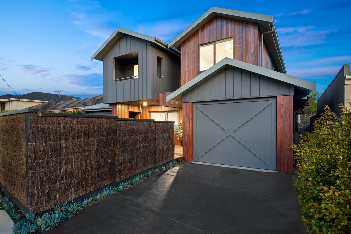 Image of garage