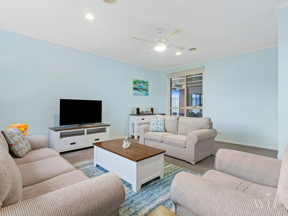 39 Parkside Crescent, Mornington - Thumbnail 2