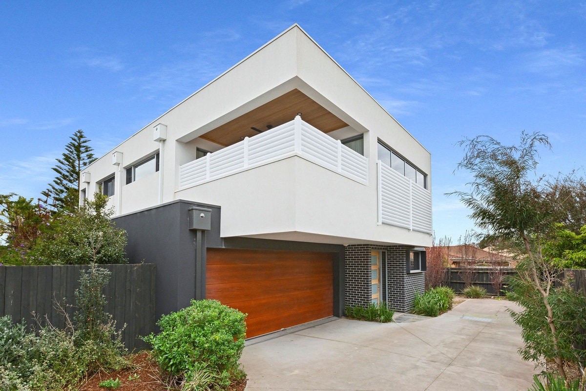 Image of garage
