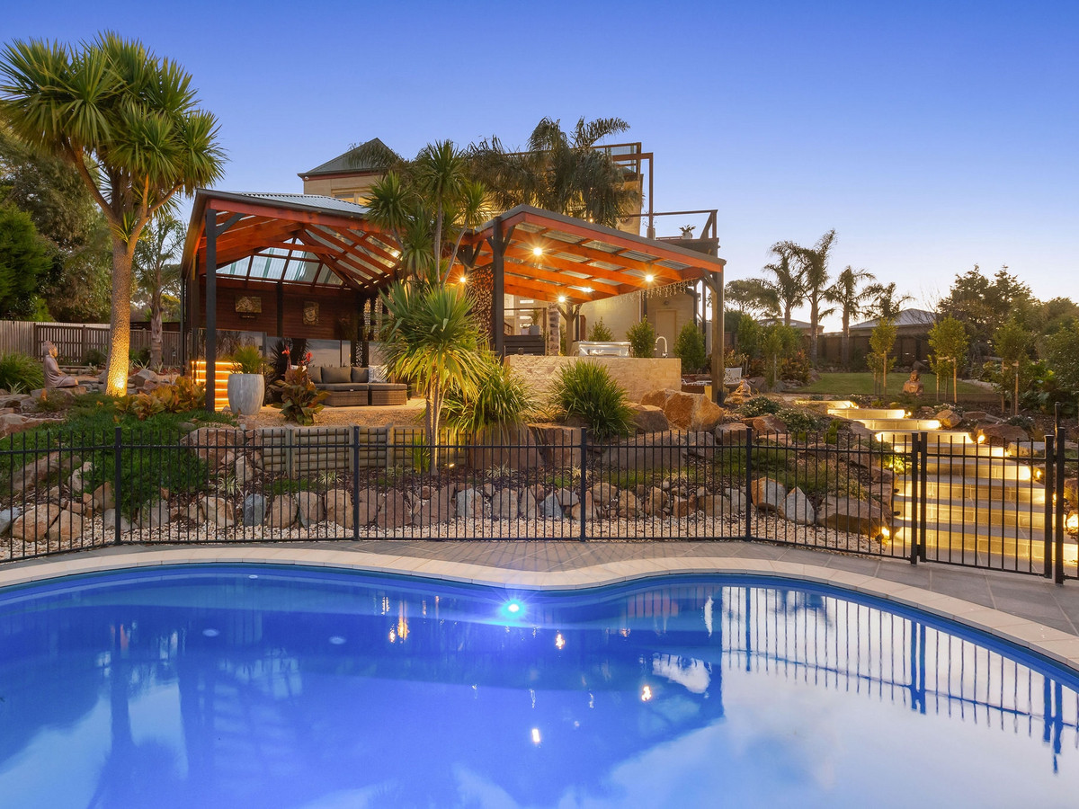 2 Hove Road, Mount Martha - Thumbnail 2
