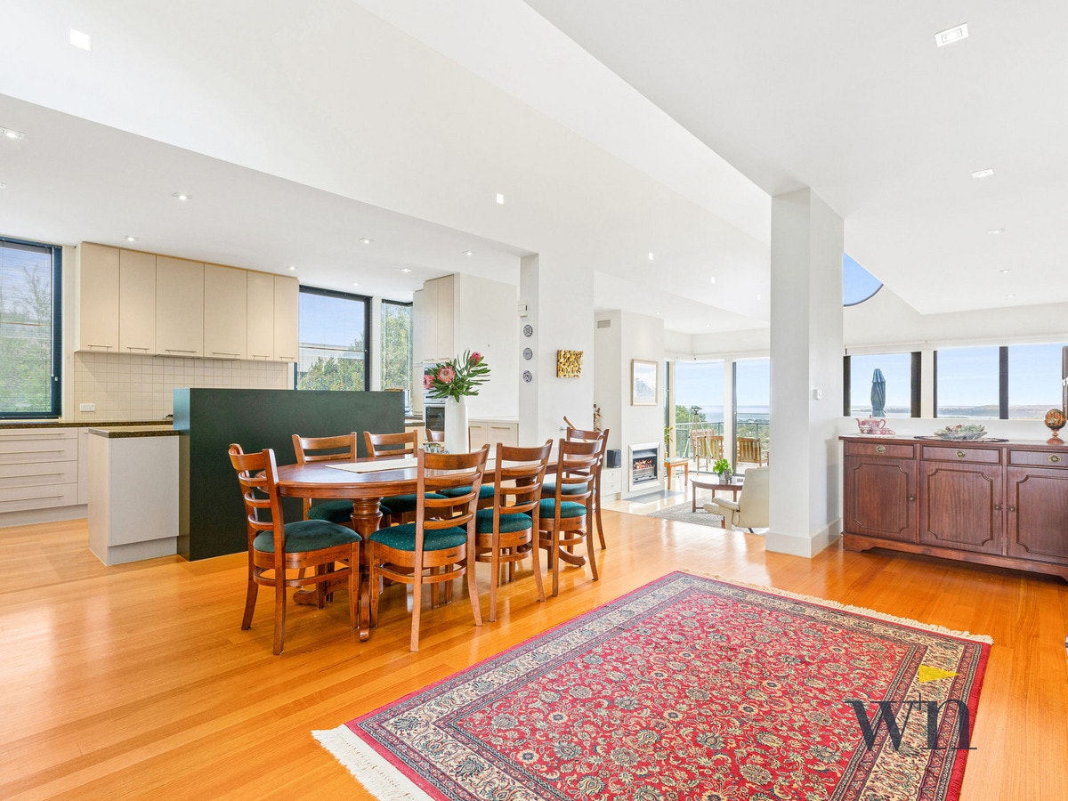 Image of dining room