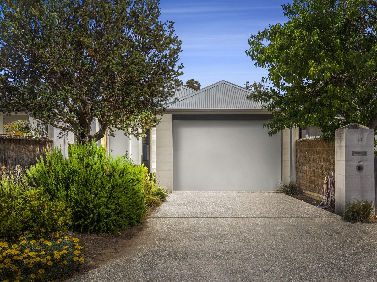 Image of garage