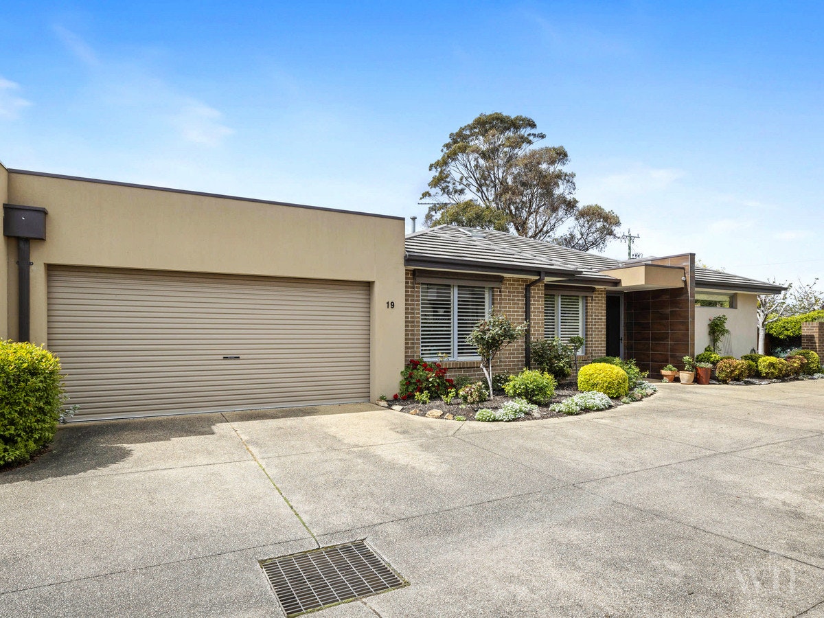 Image of garage