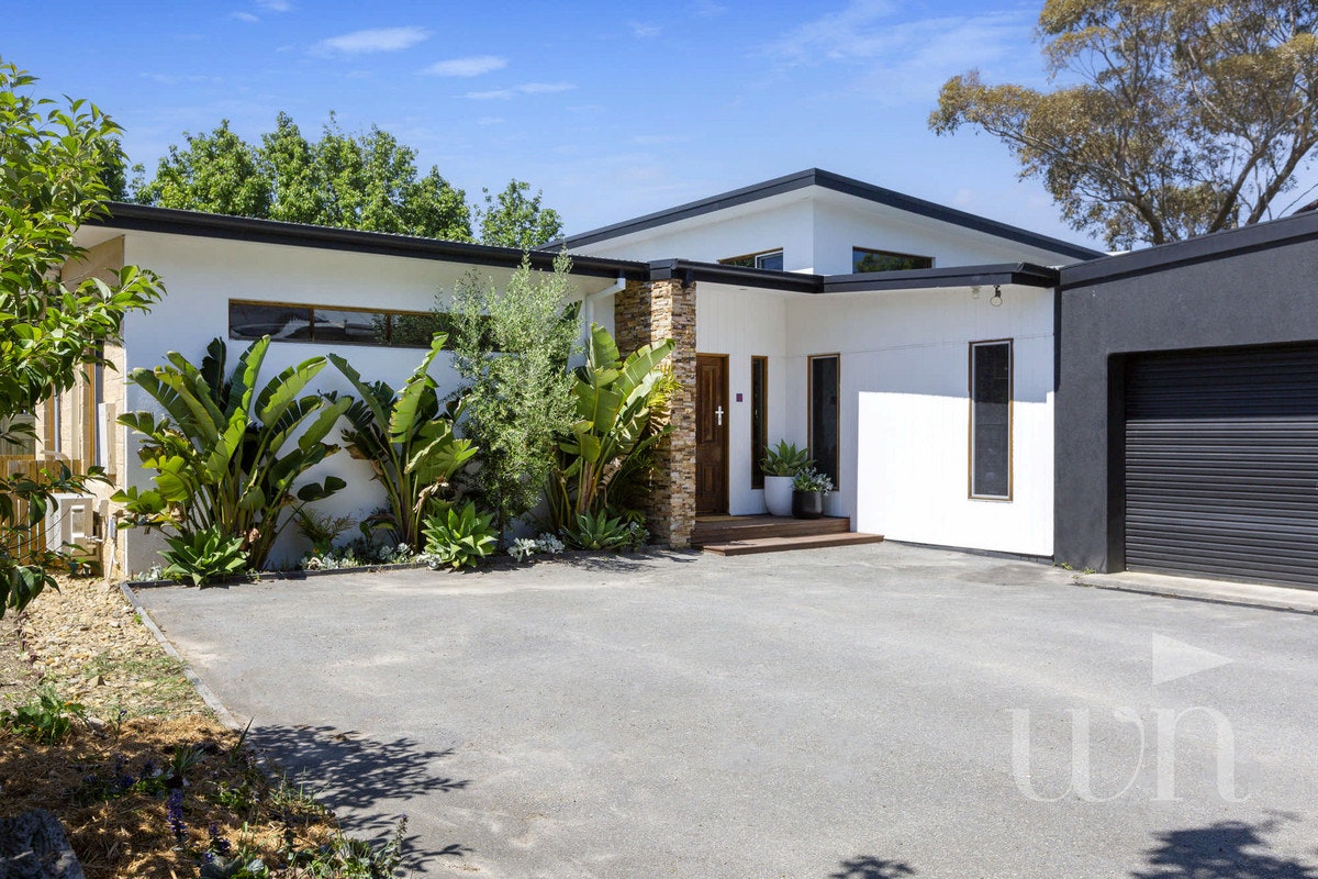 Image of garage