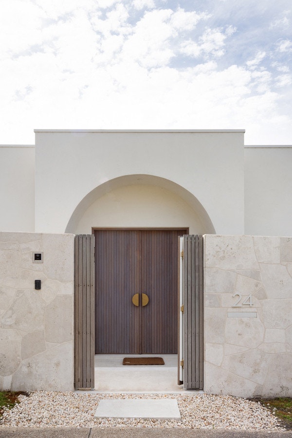 Image of arch