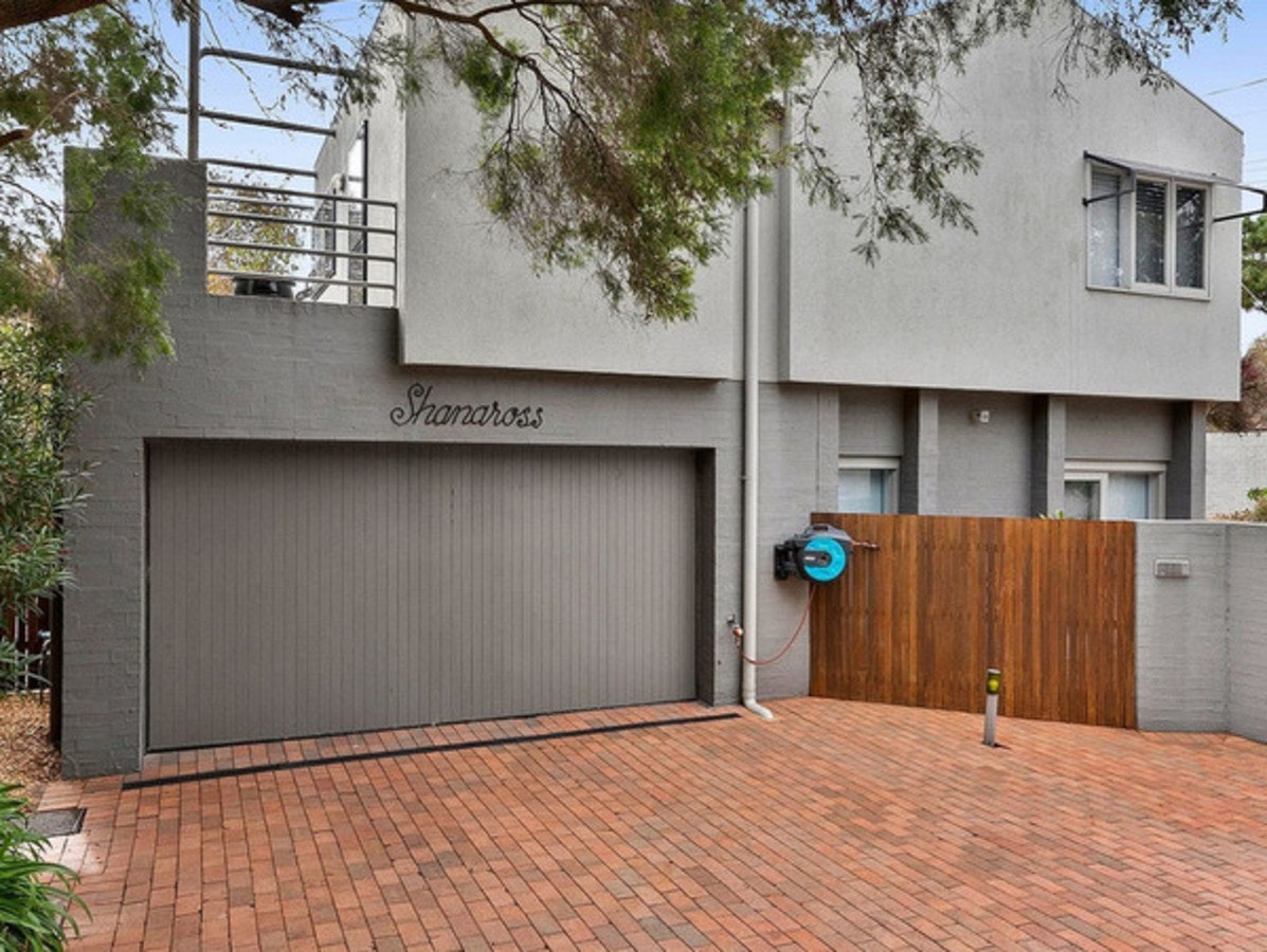 Image of garage