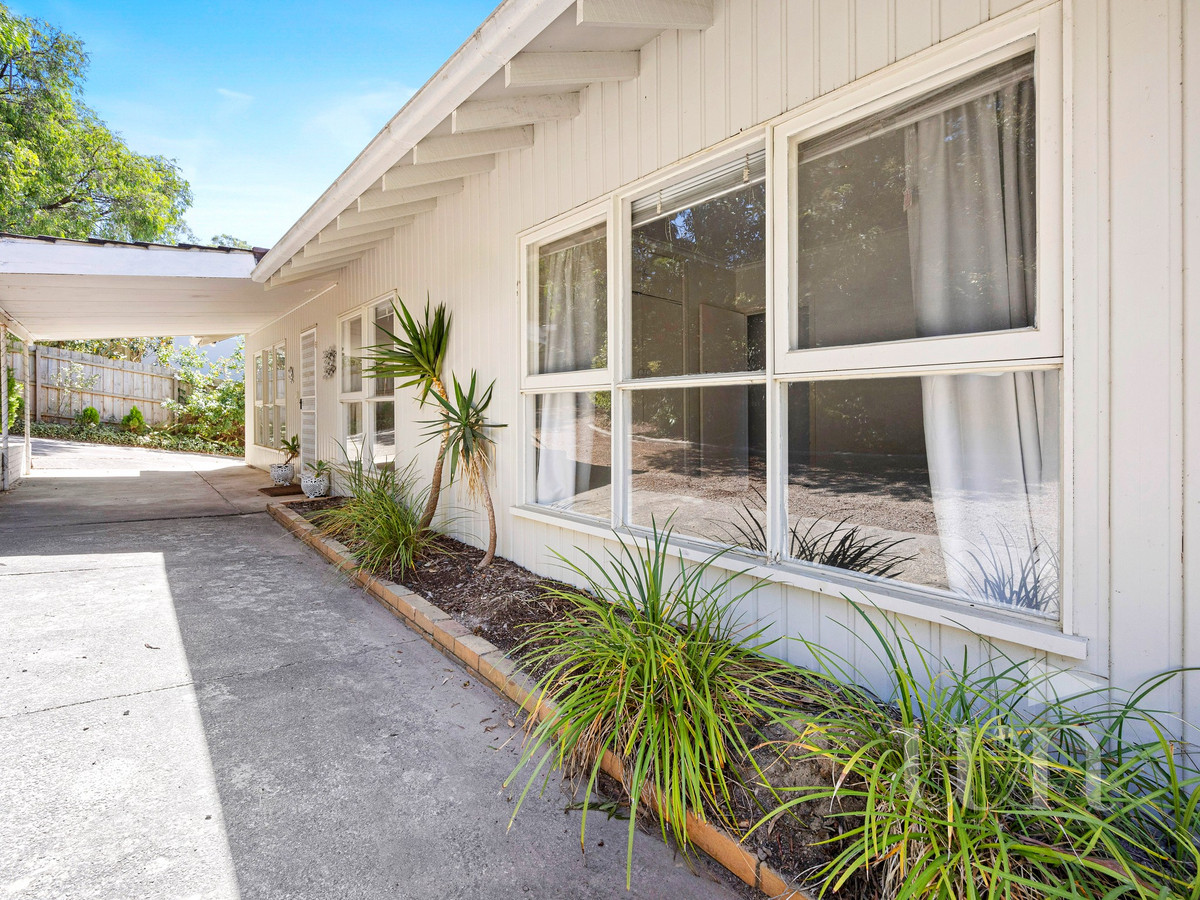 33 Hopetoun Avenue, Mount Martha - Thumbnail 3
