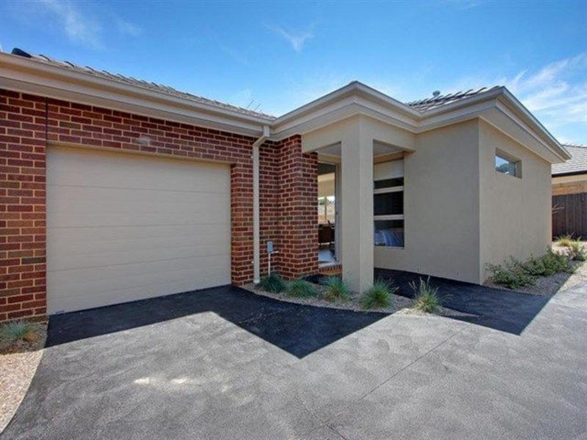 Image of garage