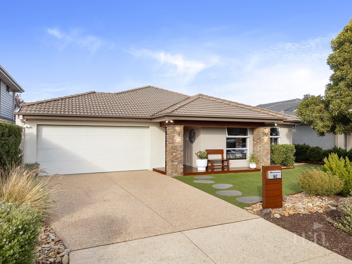 Image of garage