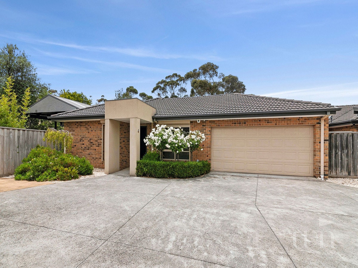 Image of garage
