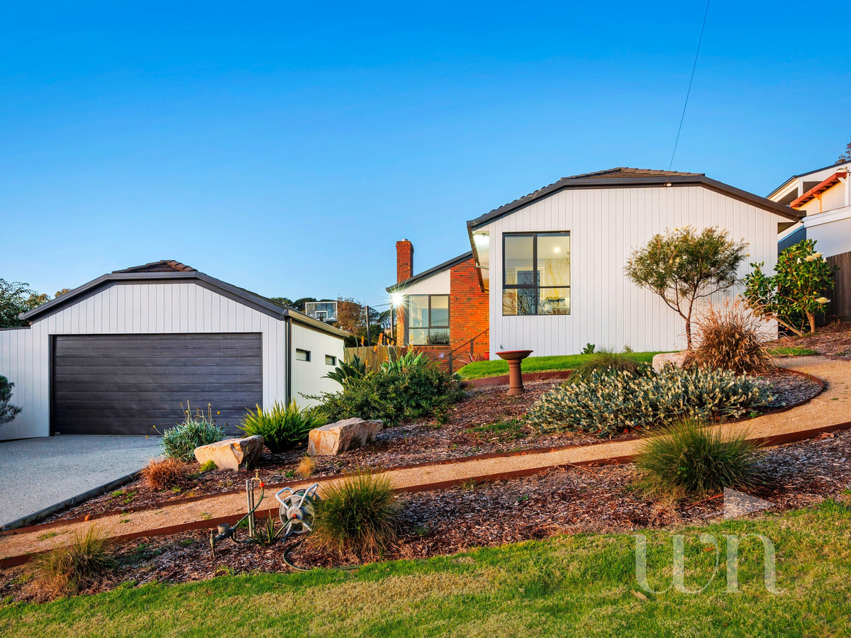 8 Cornwall Crescent, Mount Martha - Thumbnail 2