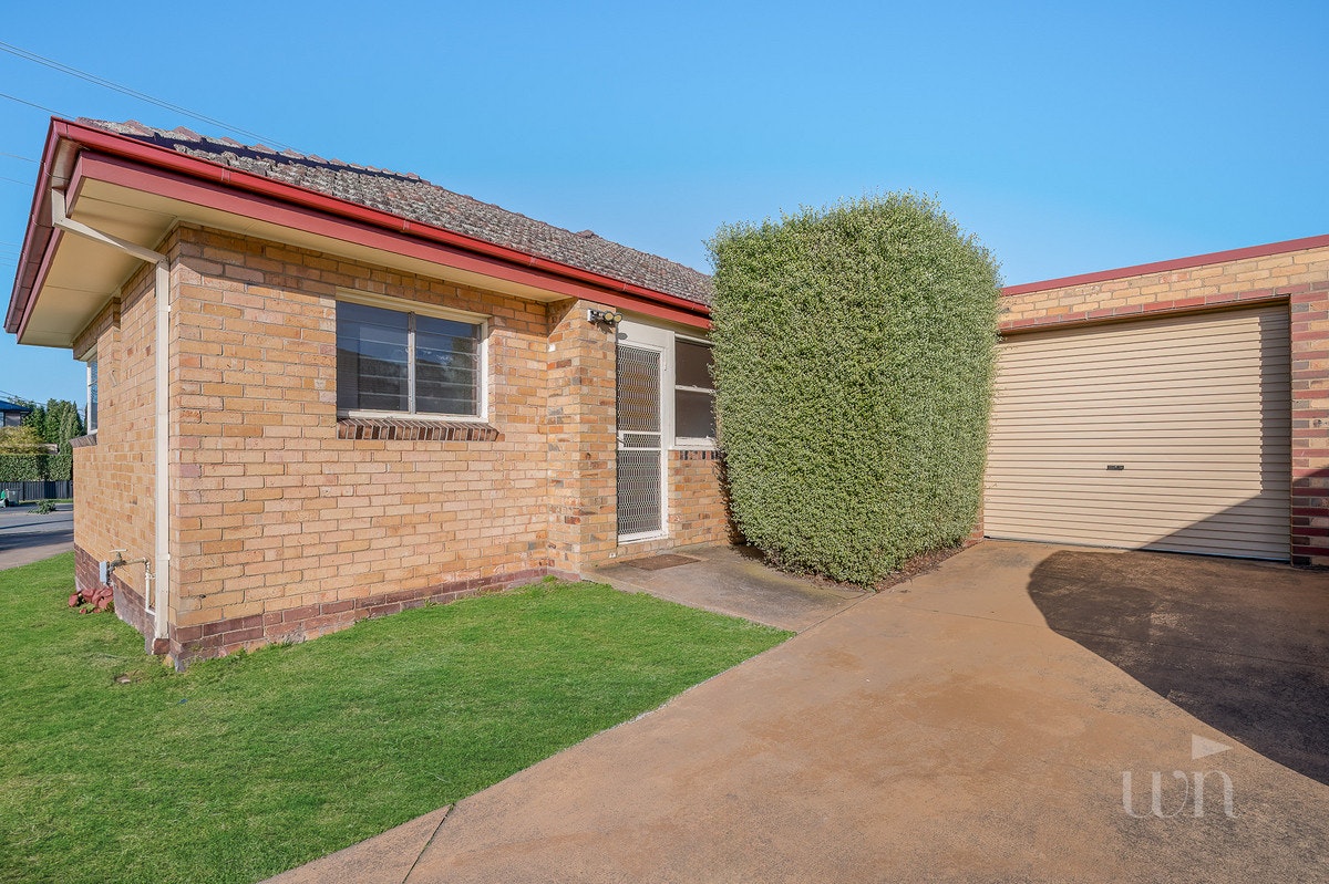Image of garage