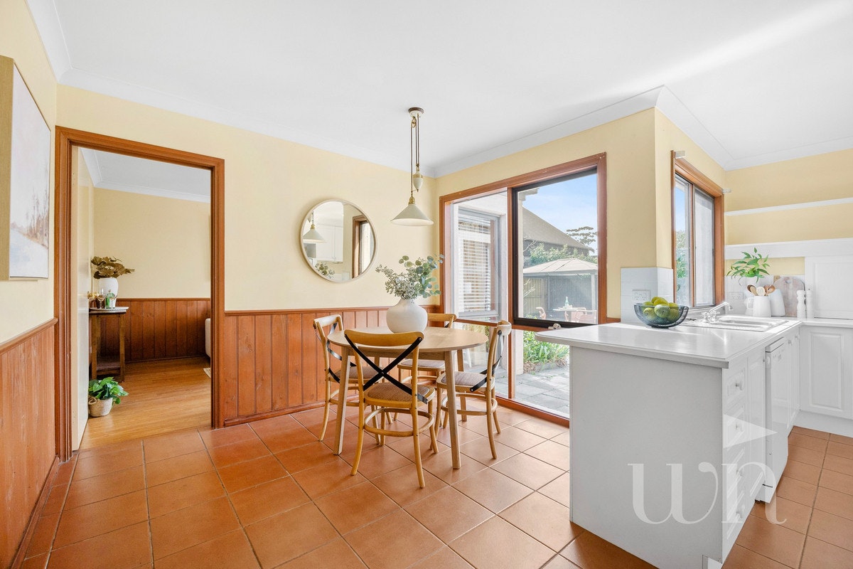 Image of dining room