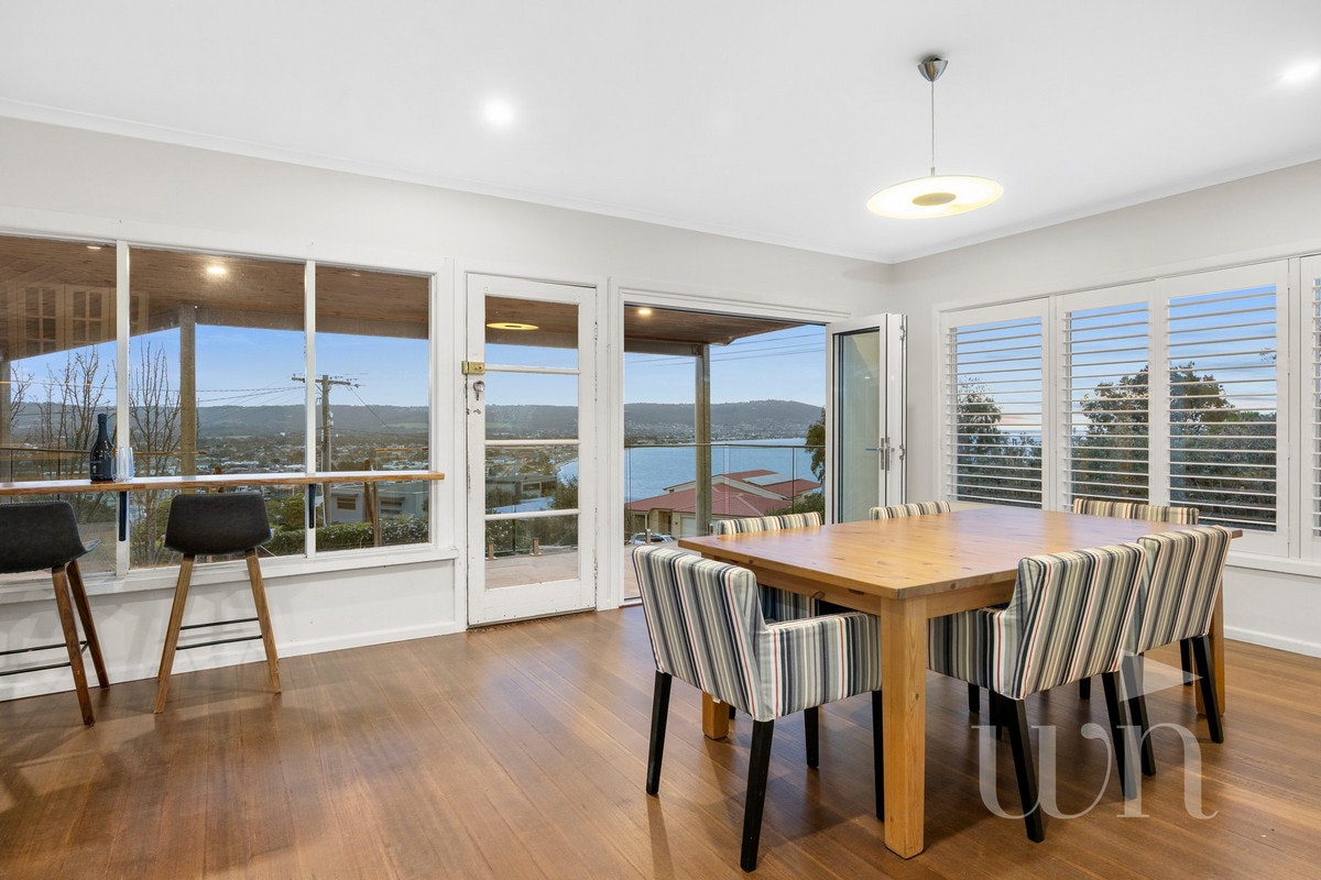 Image of dining room