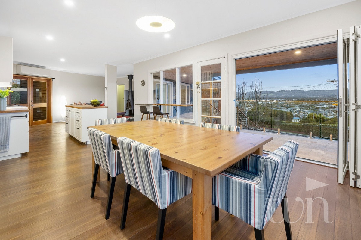 Image of dining room