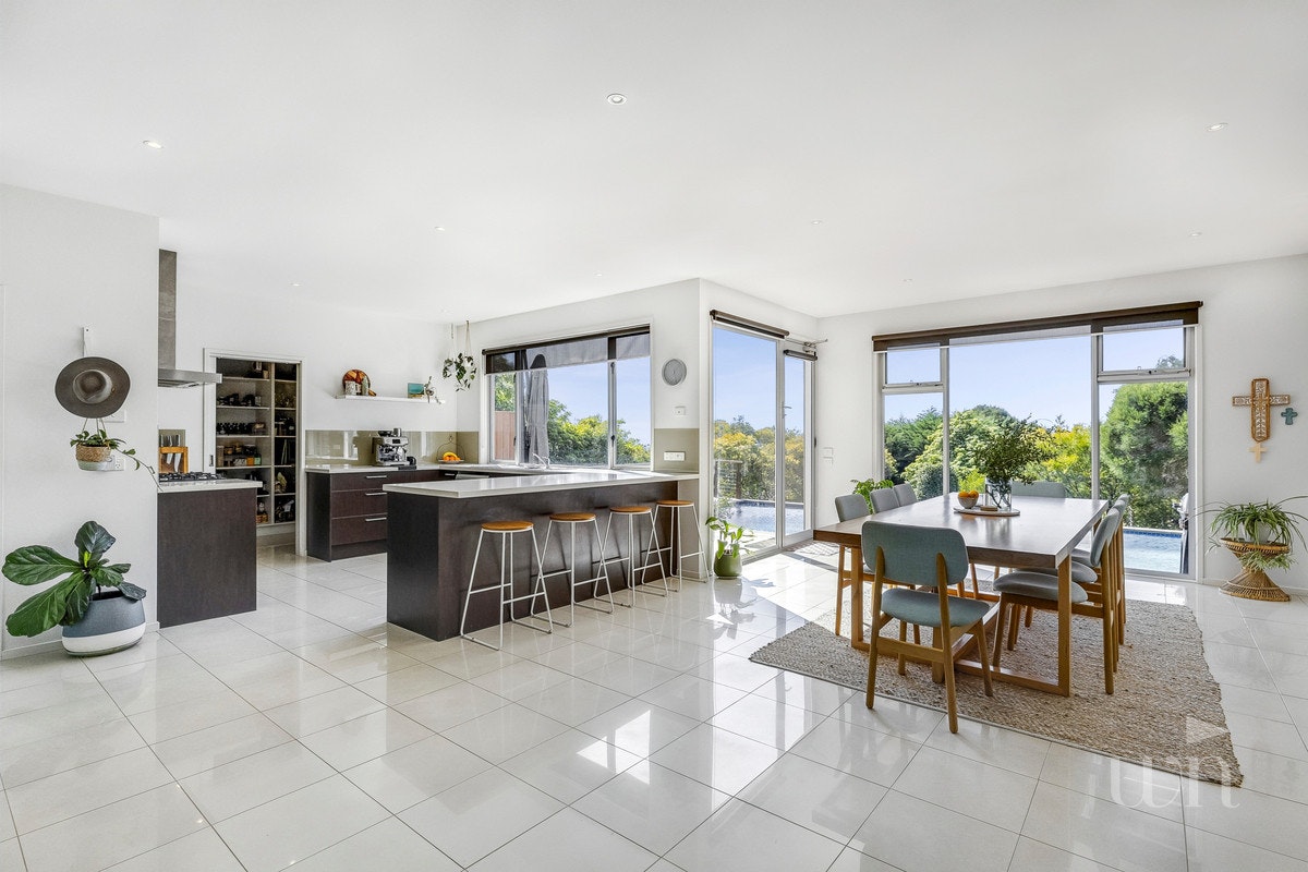 Image of dining room