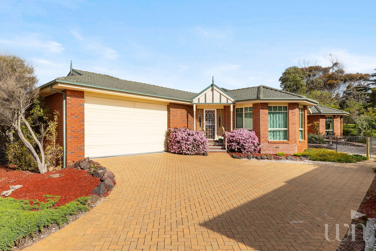 Image of garage