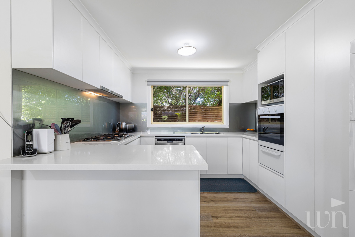 13 Aimee Court, Mornington - Thumbnail 2