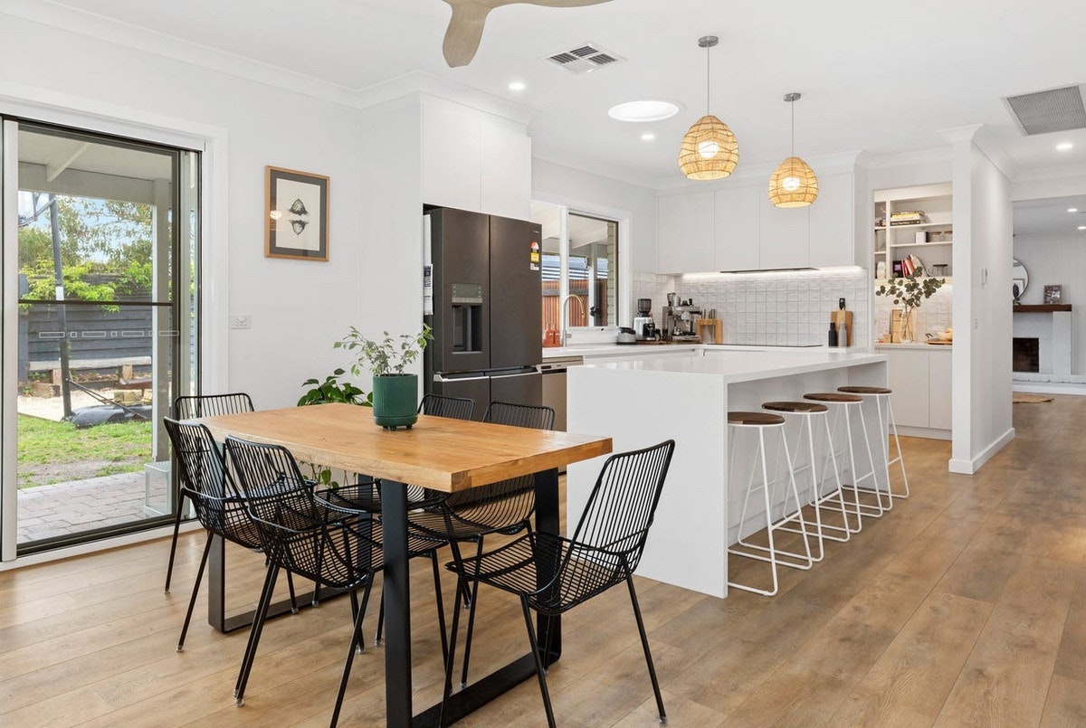 Image of dining room