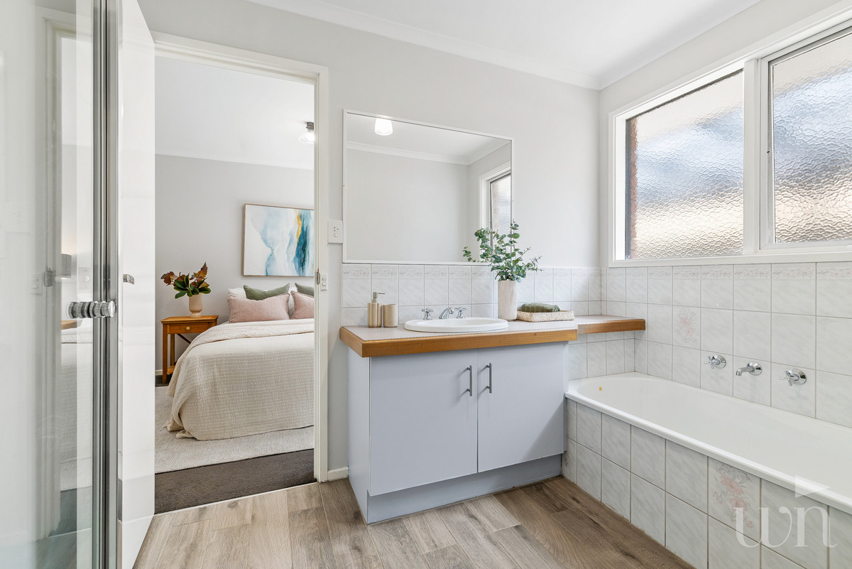 10 Woodside Close, Somerville - Thumbnail 8