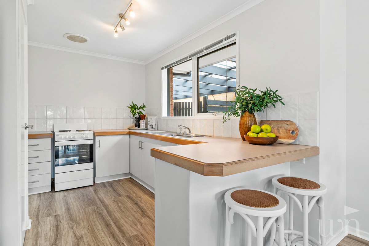 10 Woodside Close, Somerville - Thumbnail 4