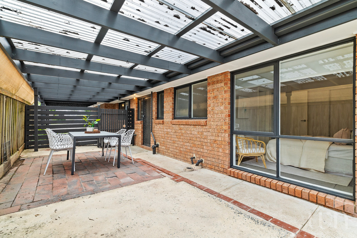 10 Woodside Close, Somerville - Thumbnail 3