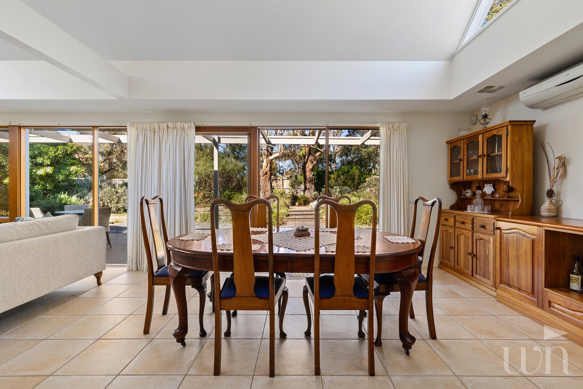 Image of dining room