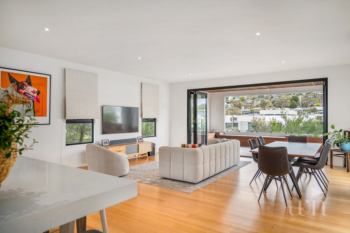 Image of dining room