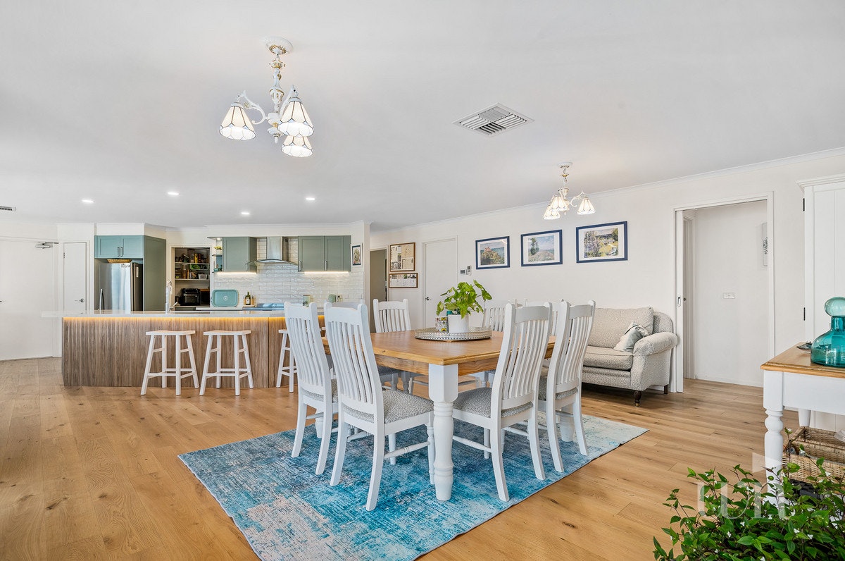 Image of dining room