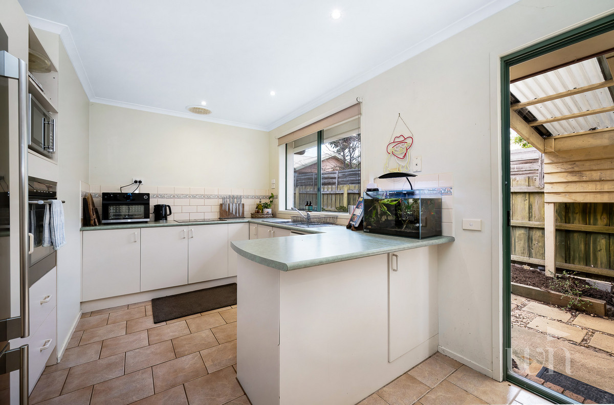 46 Seaview Avenue, Mornington - Thumbnail 4