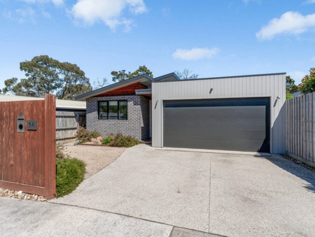 Image of garage