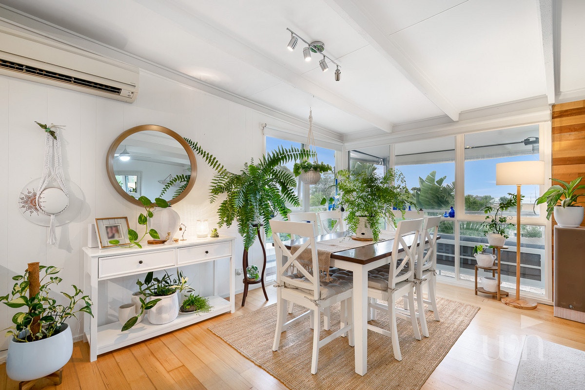 Image of dining room