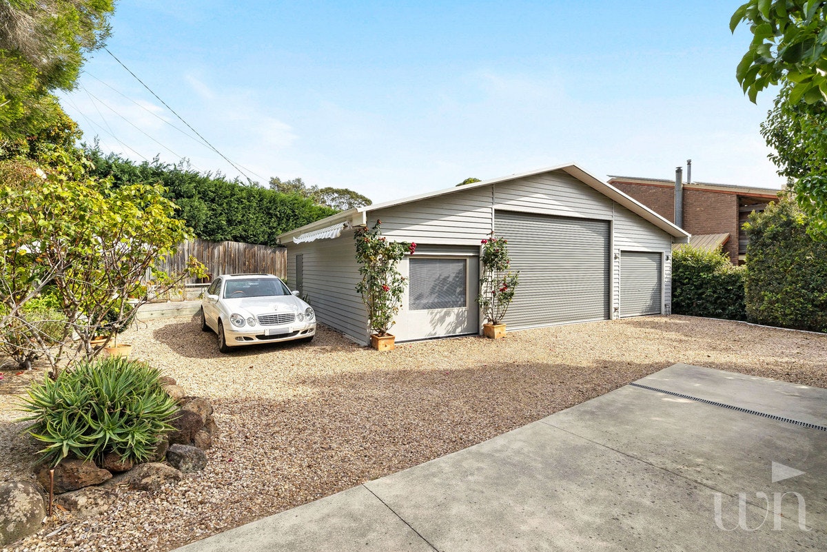 Image of garage