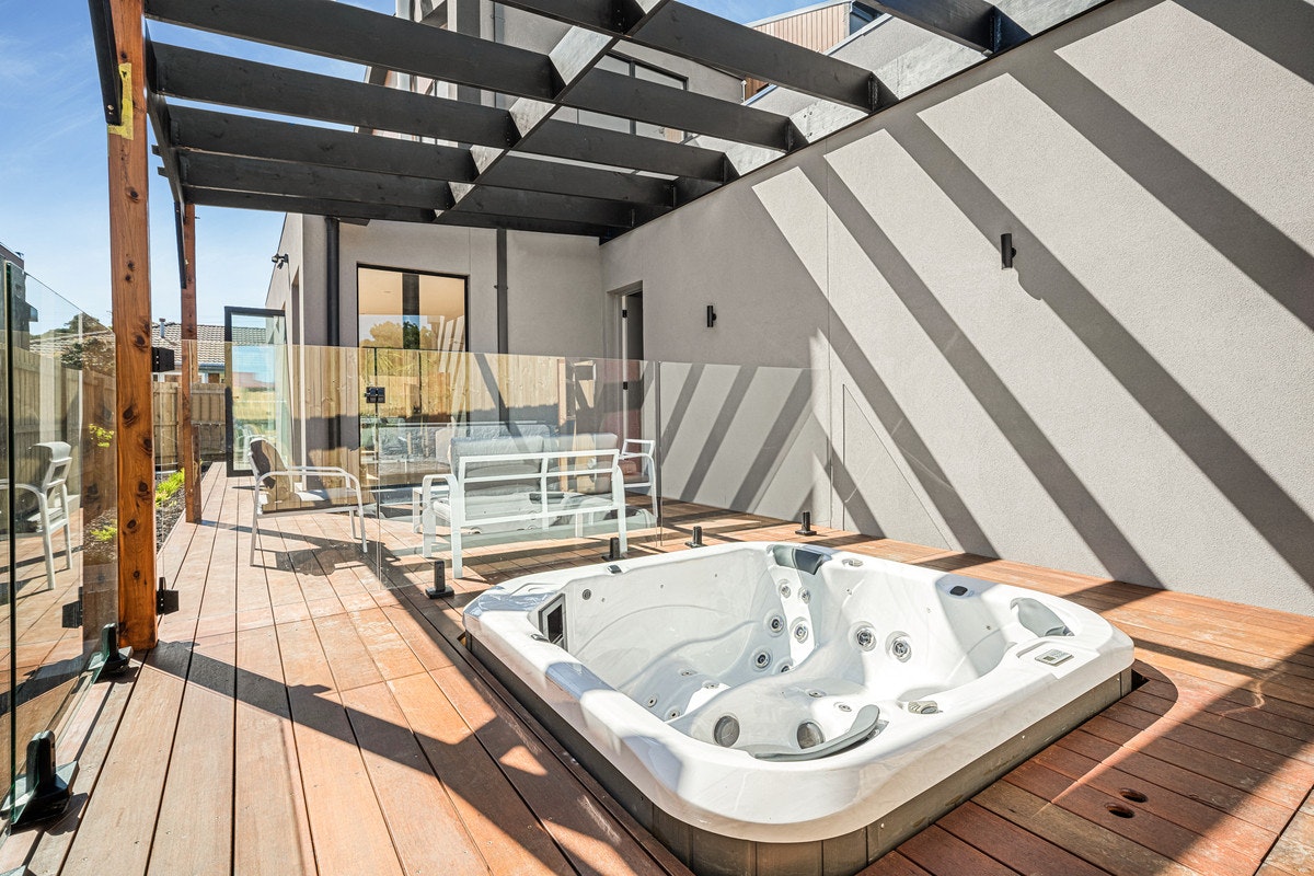 Image of tub