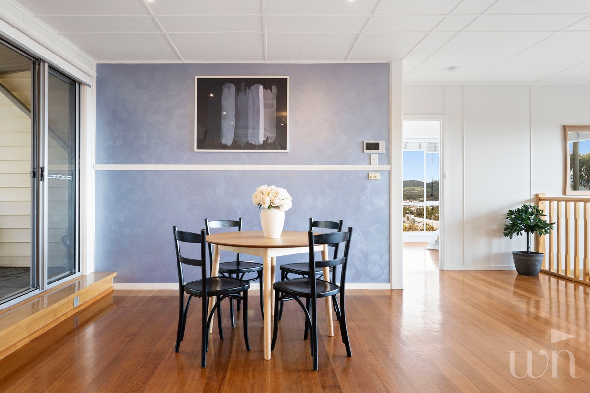 Image of dining room