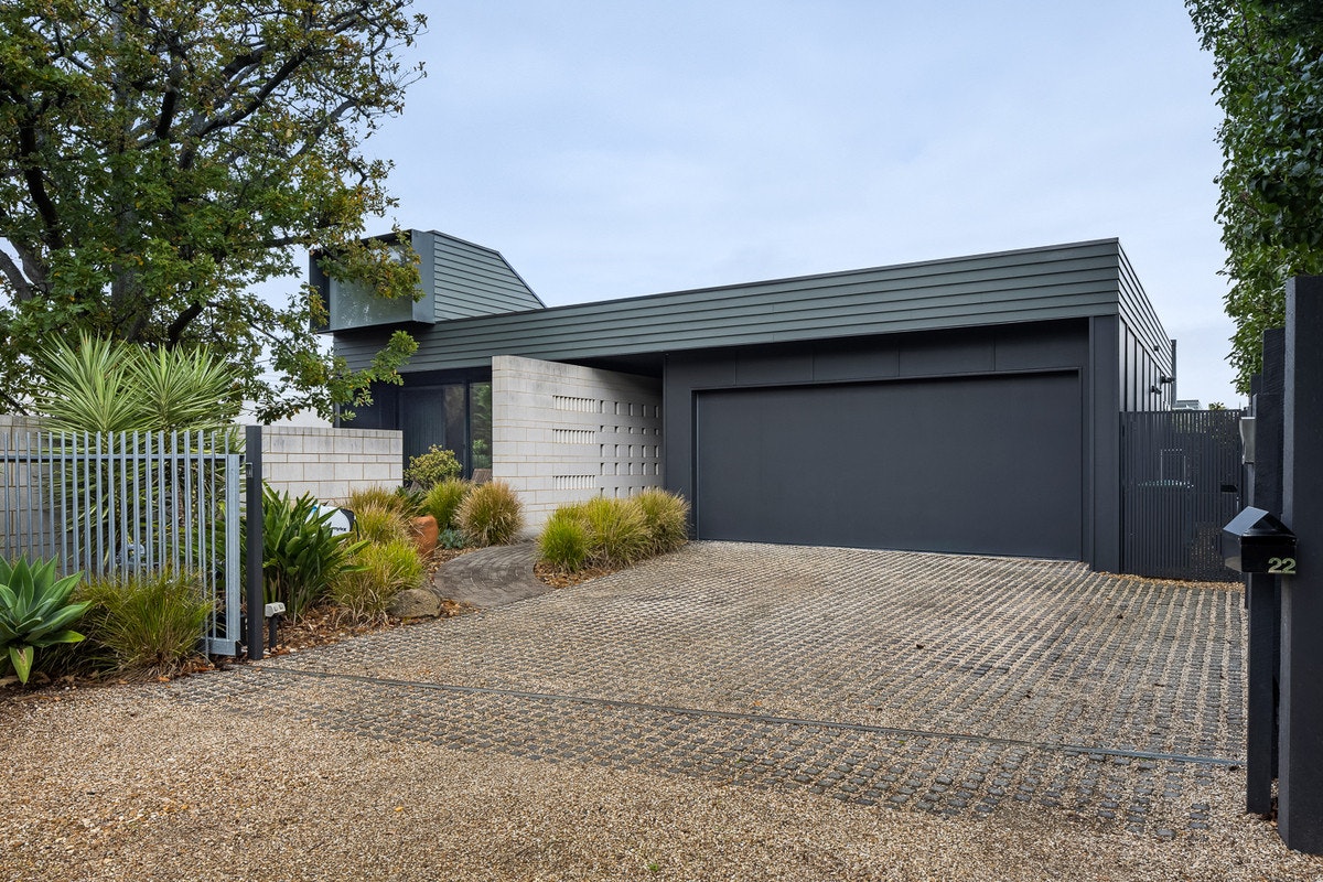 Image of garage