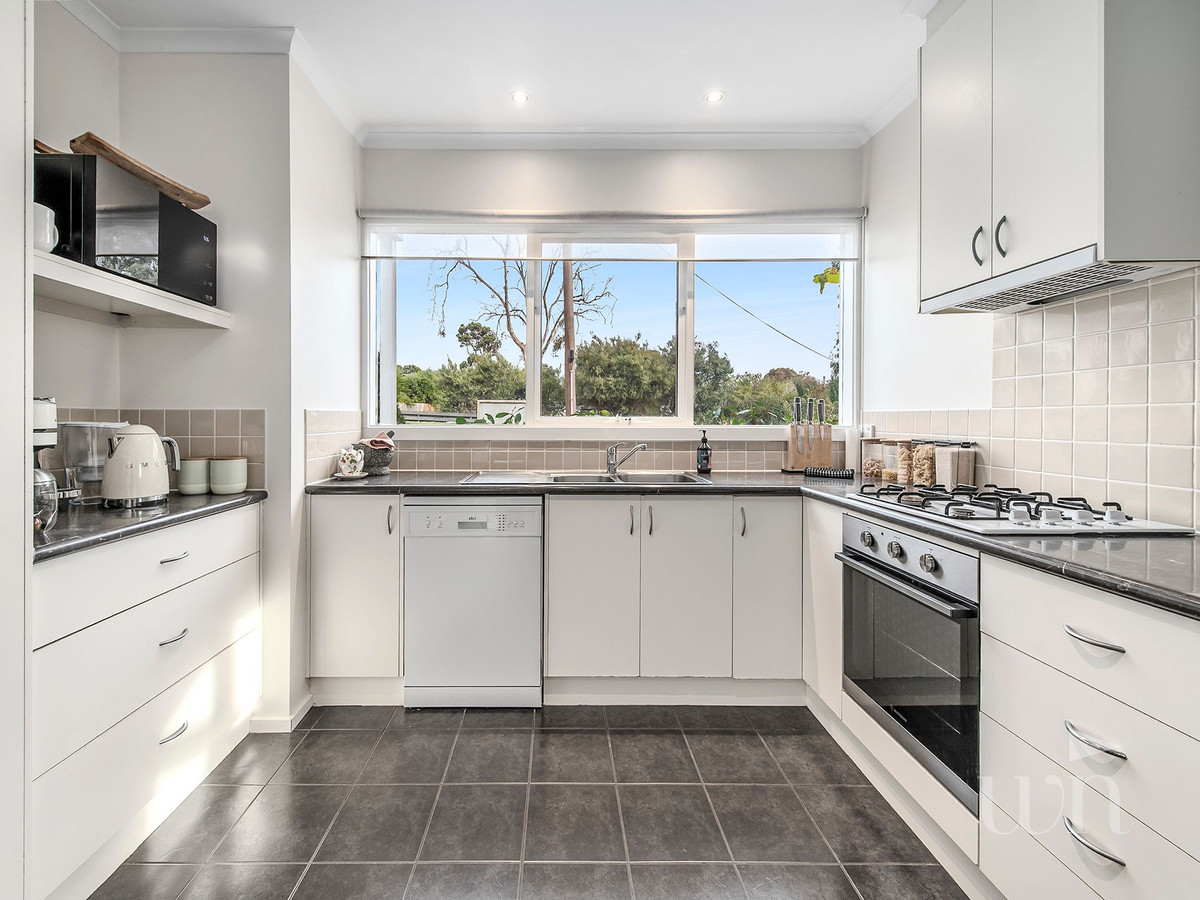 5 Oakland Street, Mornington - Thumbnail 2