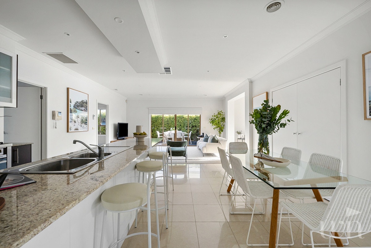Image of dining room