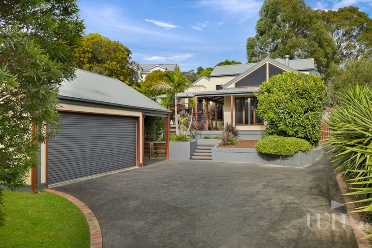 Image of garage