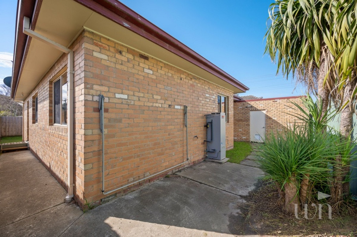Image of garage