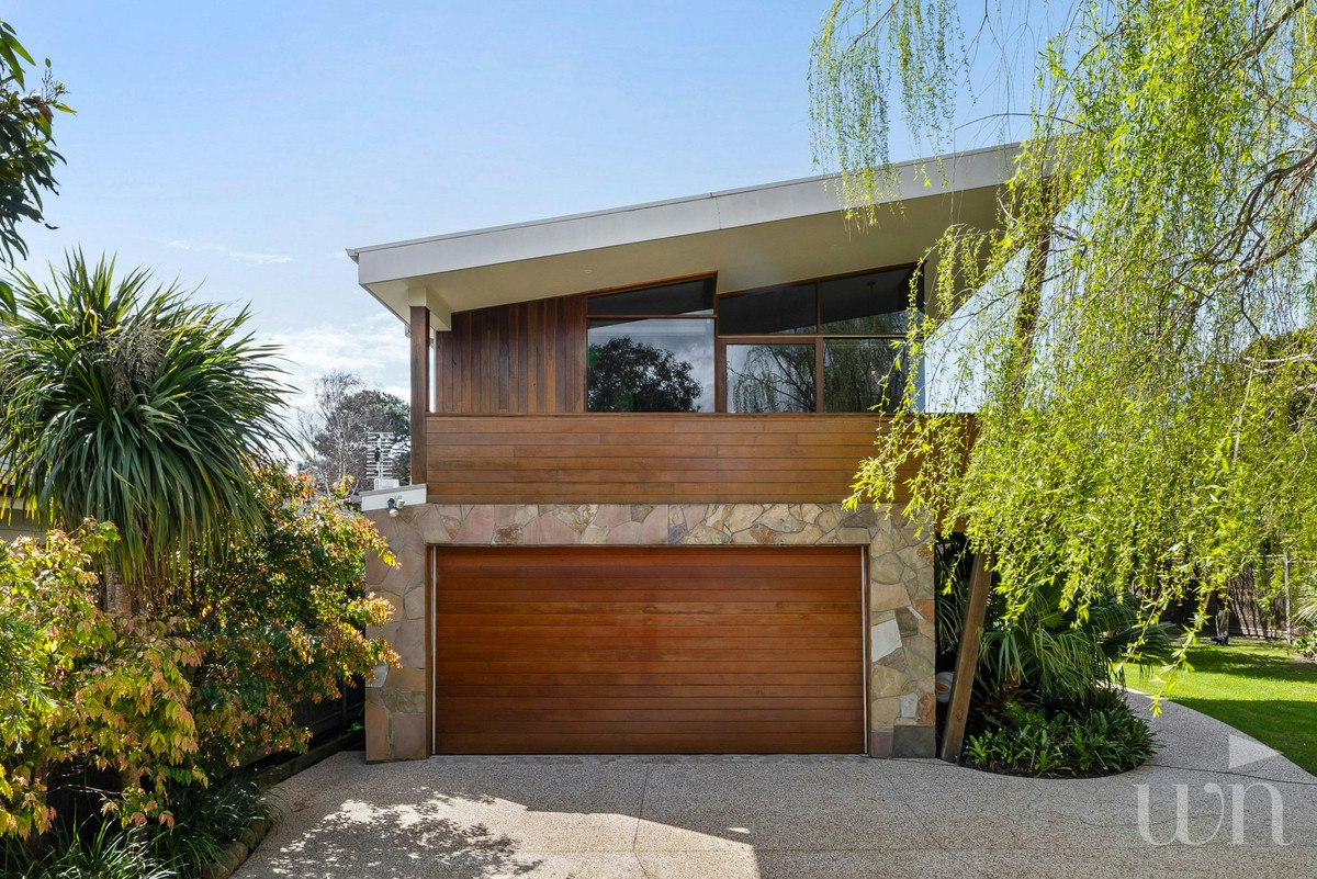 Image of garage