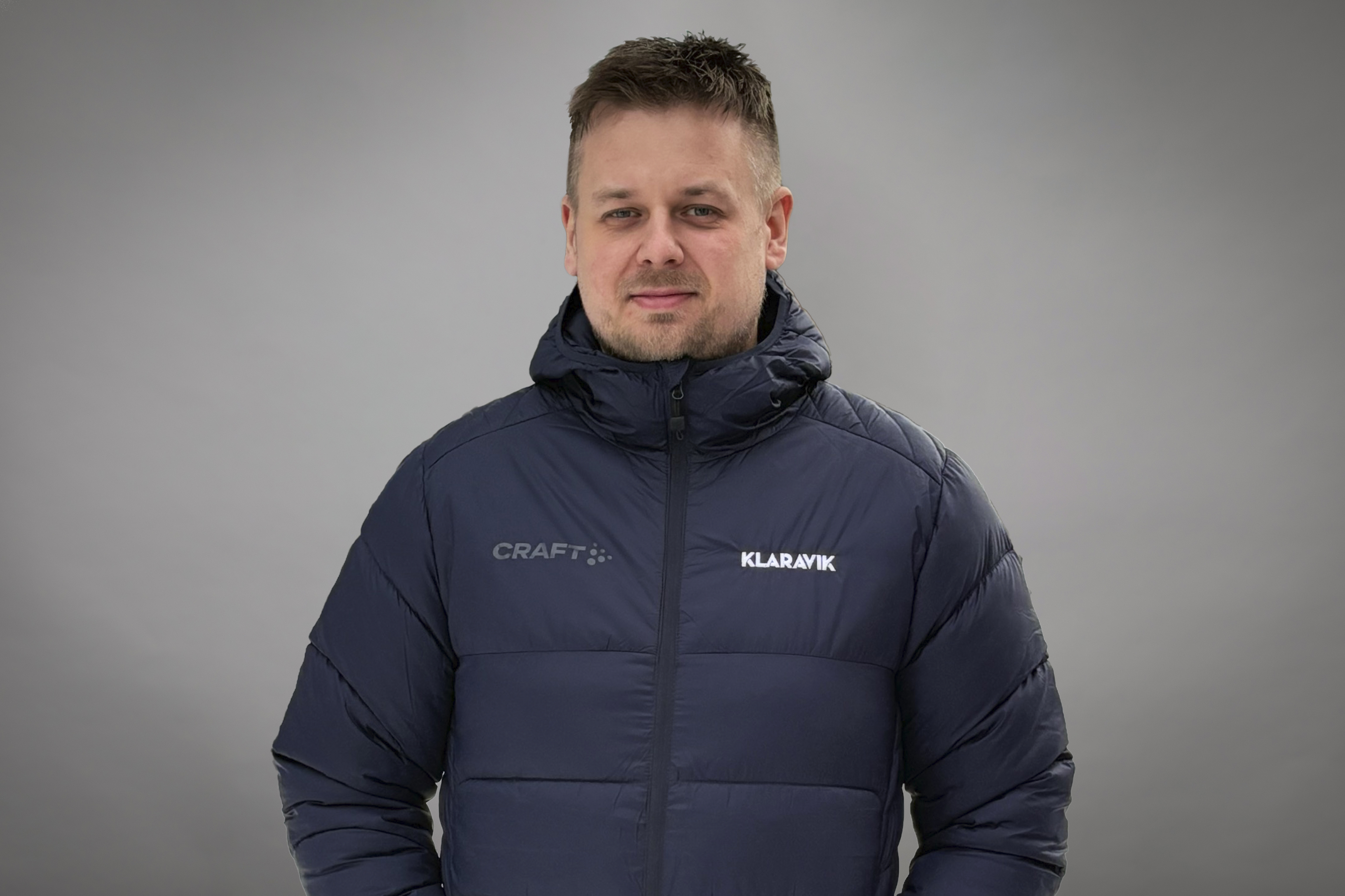 Huutokauppavälittäjä Sami Hovatov