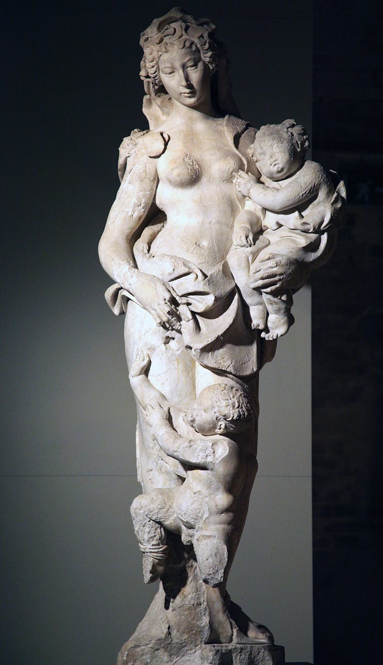 Acca Larentia