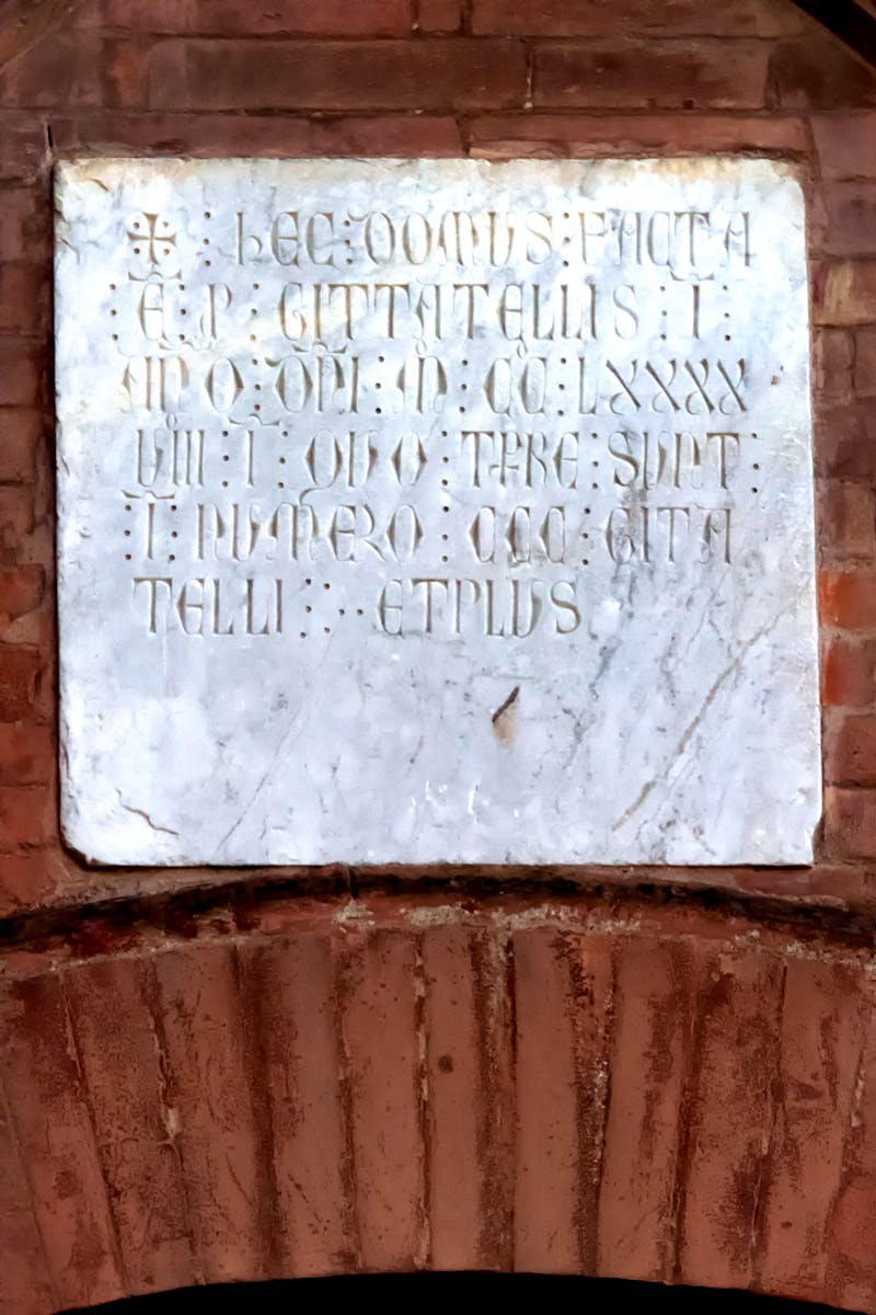 lapide casa dei gettatelli e delle balie