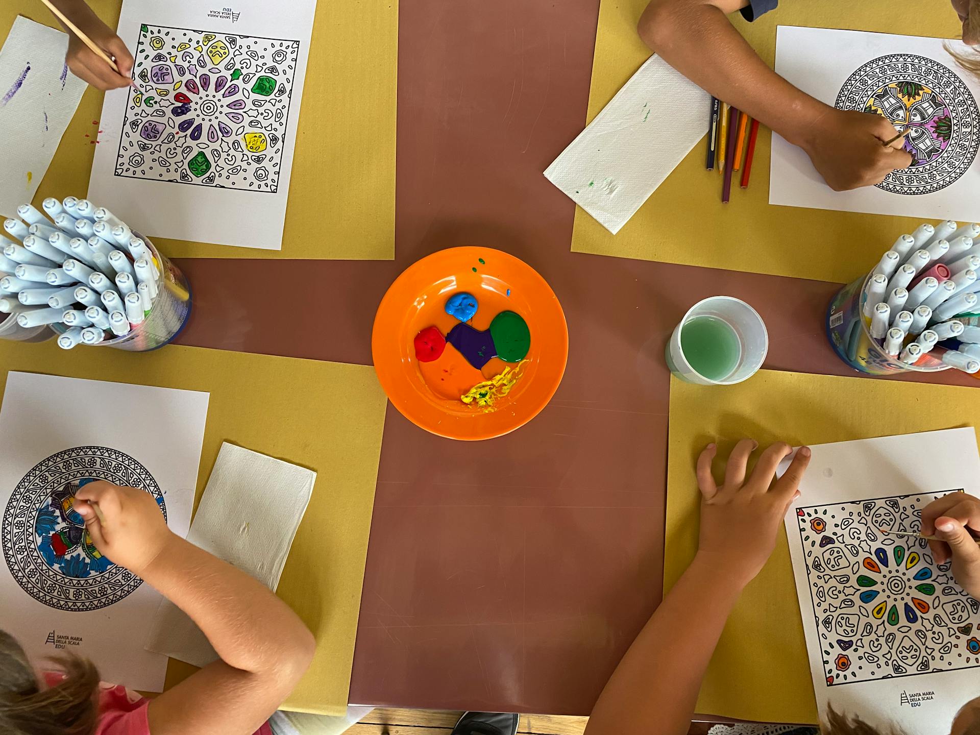 Laboratorio artístico con las familias