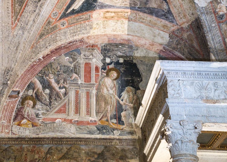 Lorenzo di Pietro detto il Vecchietta, dettaglio ciclo di affreschi della Sagrestia Vecchia 