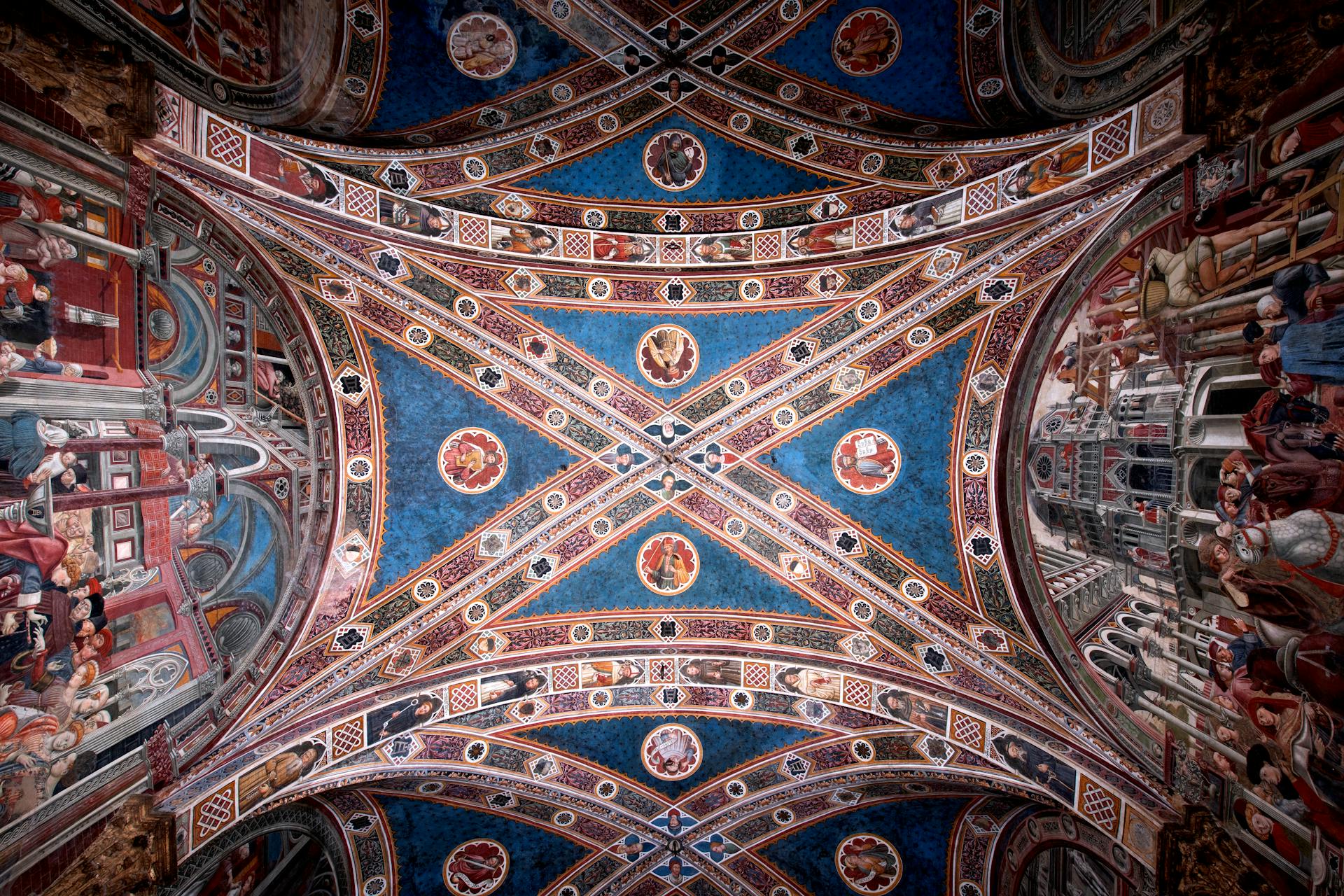 Le plafond du dortoir des pèlerins
