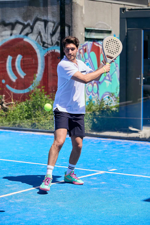 Padel in Amsterdam West bij Peakz Padel Padel in Amsterdam West bij Peakz Padel