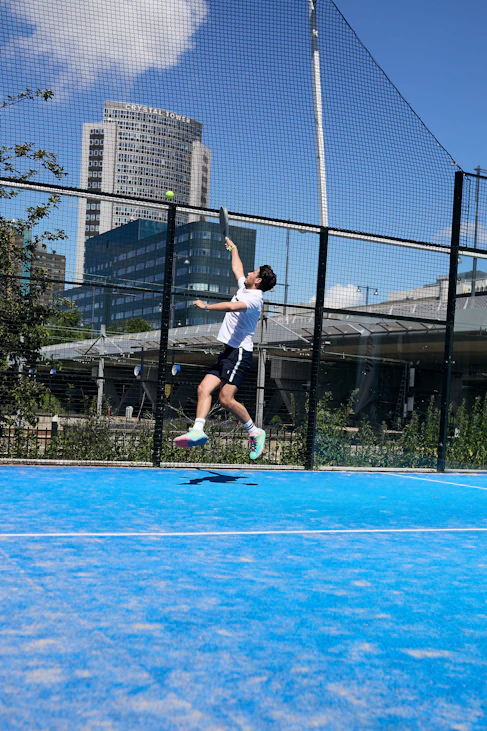 Padel bij Sloterdijk Padel bij Sloterdijk