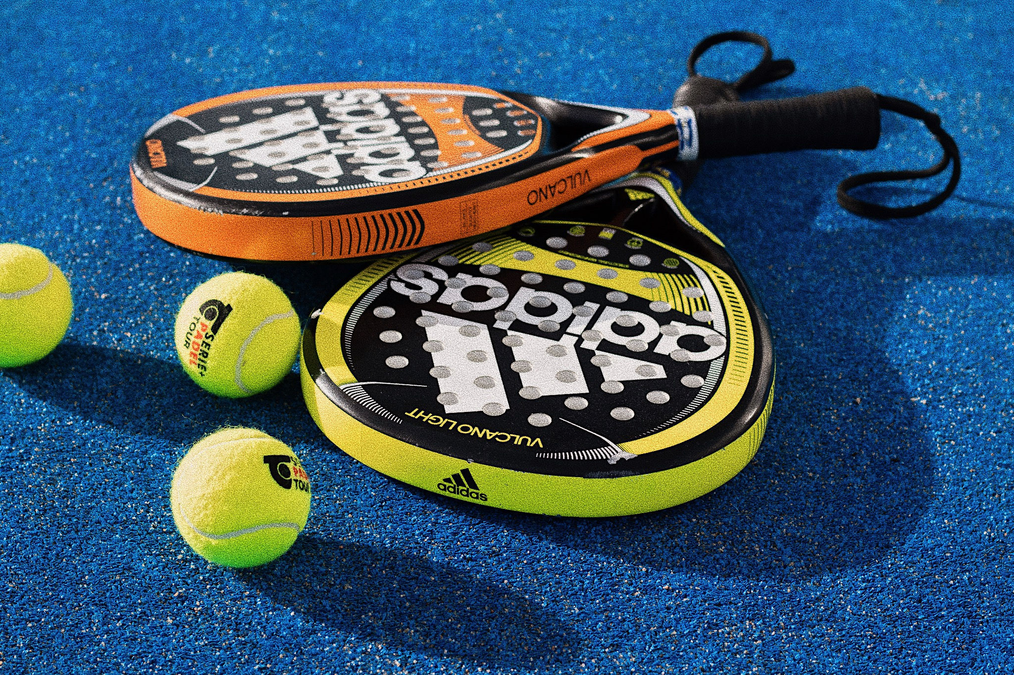Wat is padel wordt uitgelegd door Peakz Padel